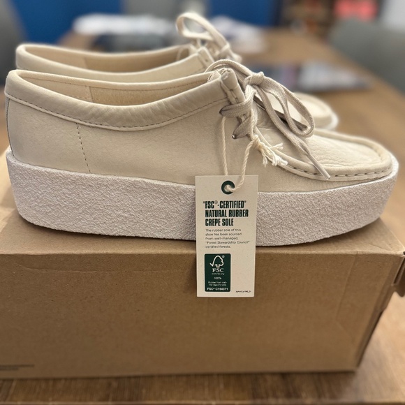 RARE - NWT Clarks Wallabee Cup White Nubuck WOMEN'S US 9 - SOLD OUT Chunky Crepe - Picture 11 of 16